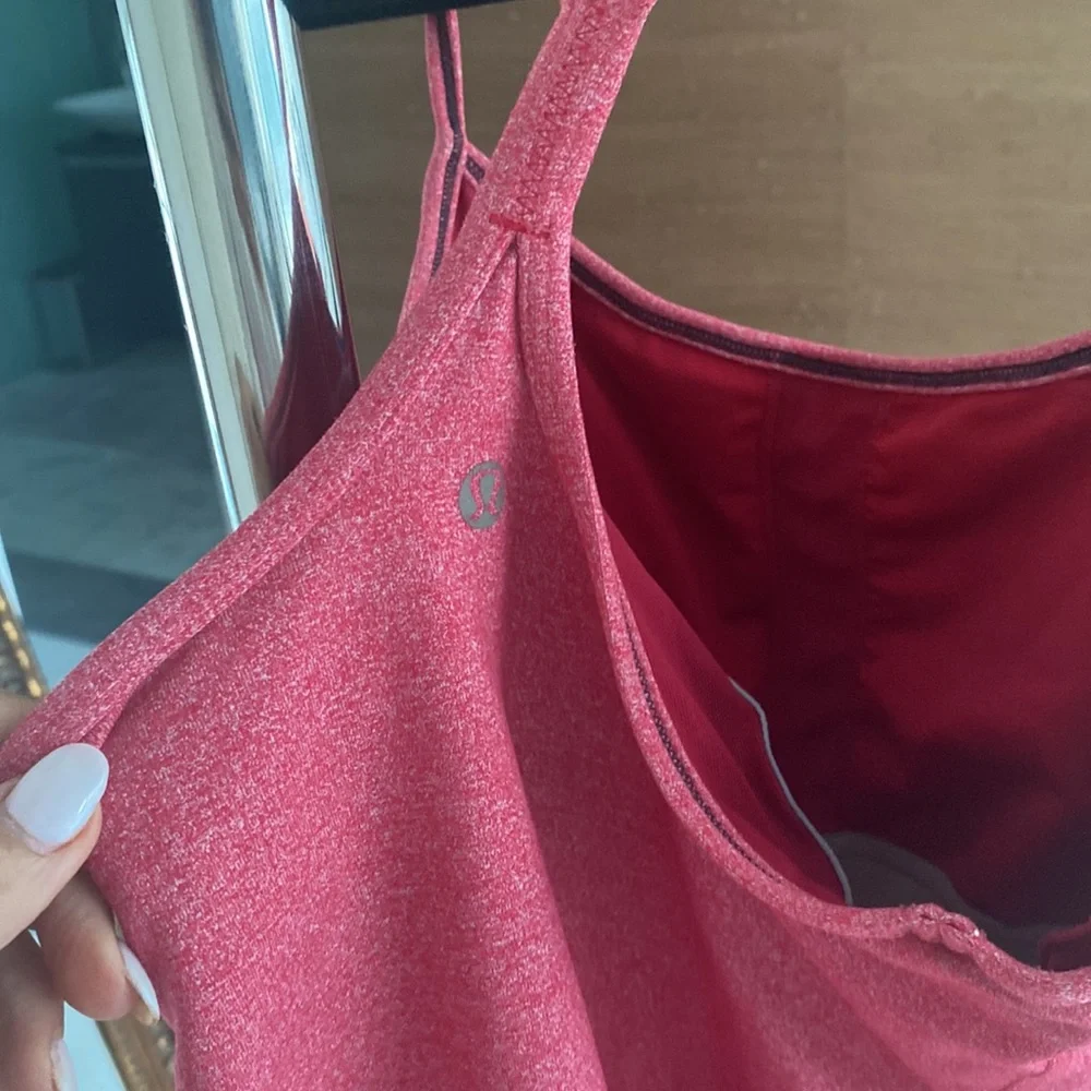 Lululemon top - Picture 4 of 4